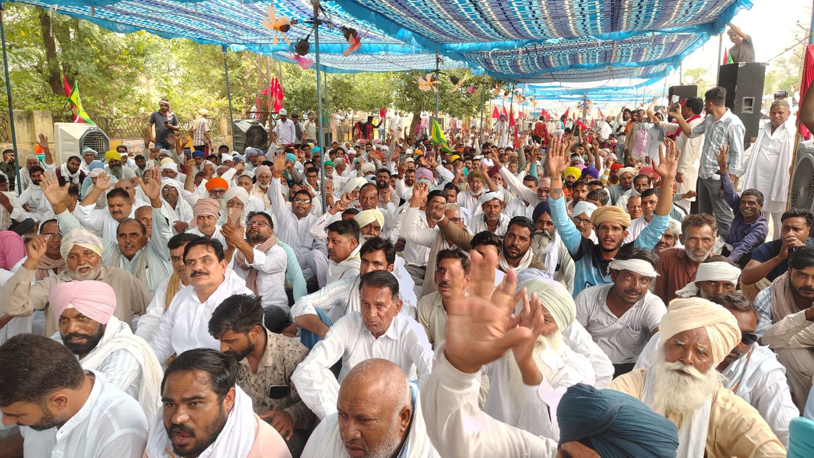 Thousands of farmers halt trains in Rajasthan as wheat procurement row escalates | India News