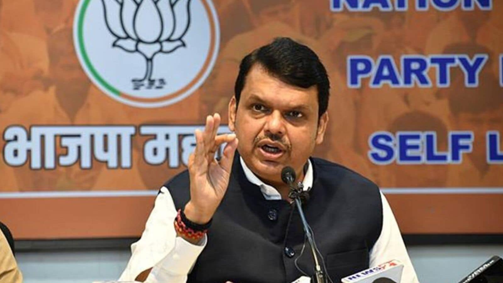 Fadnavis pushes Amit Shah for sugar price hike, bigger onion procurement boost | Mumbai News