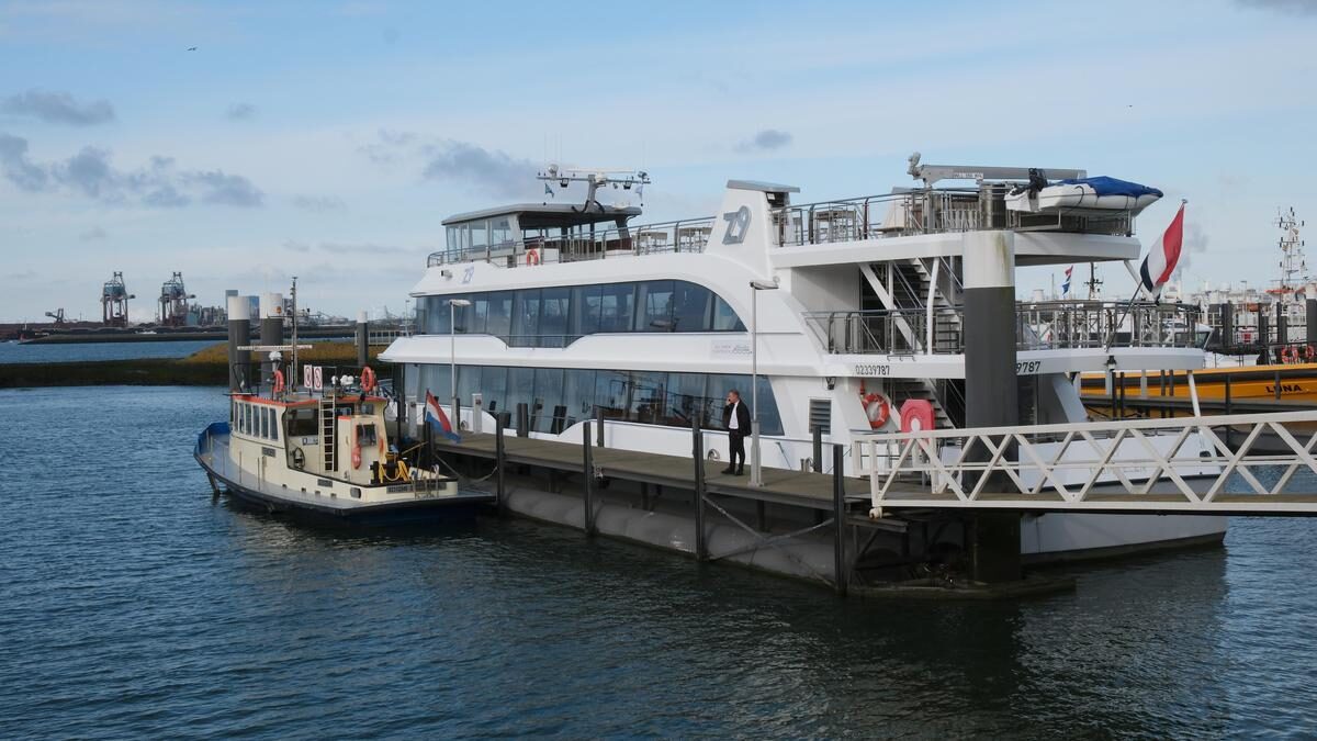 Hantavirus-stricken cruise ship expected to arrive in Netherlands