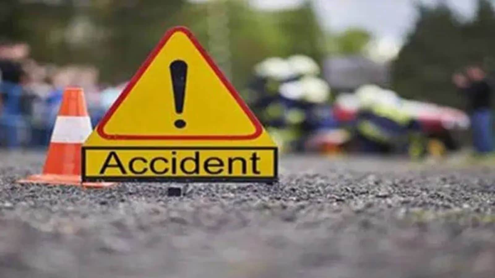 Senior citizen loses control of car in Mulund, woman and toddler killed | Mumbai News