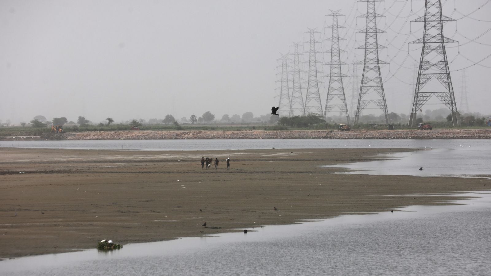 Delhi sees hottest May night in 14 years, record power demand; rain relief likely this week | Delhi News