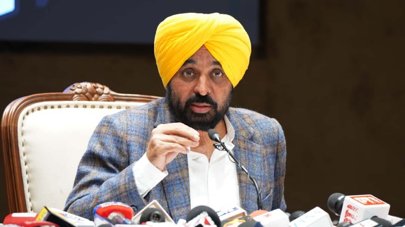 After Akal Takht pronouncement, AAP claims forensic reports clear Bhagwant Mann | Chandigarh News