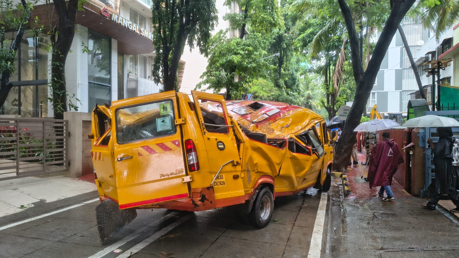 11-year-old boy dies after peepal tree crushes school van in Mumbai’s Chembur | Mumbai News