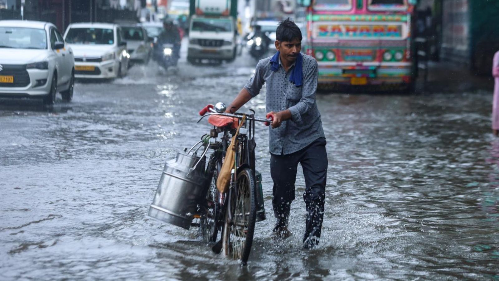 300 mm rainfall in 24 hours: First monsoon showers drown Mumbai | Mumbai News
