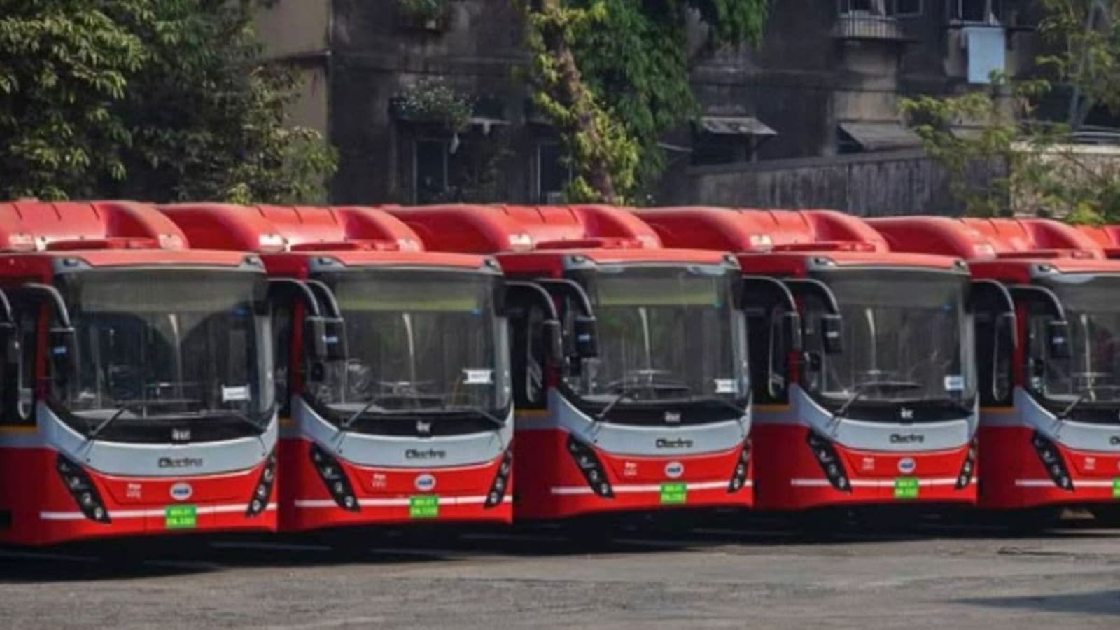 Indefinite BEST strike begins, disrupts bus services across Mumbai | Mumbai News