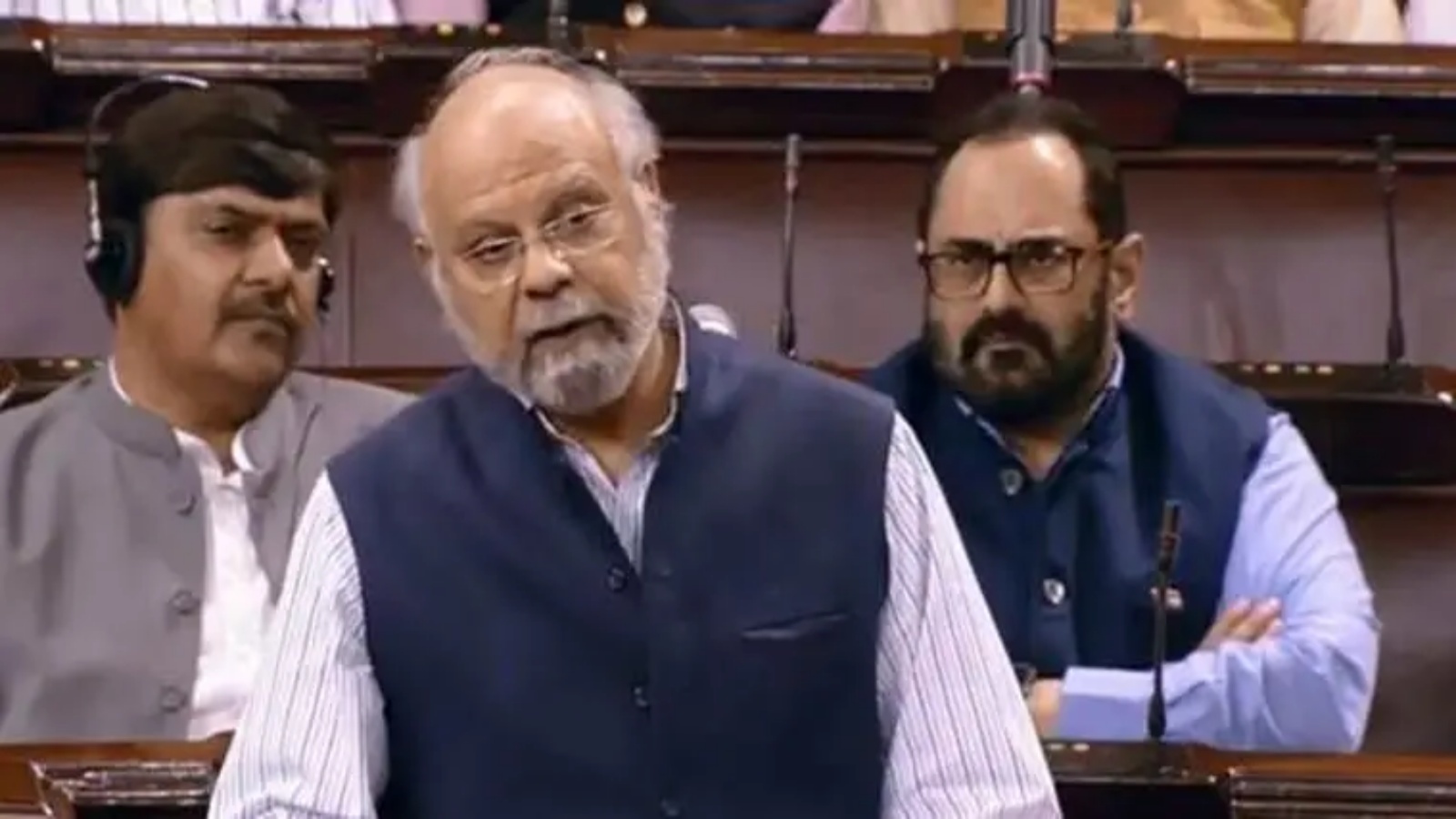 Naresh Gujral duped of Rs 7.8 crore: Mule account holder nabbed, promised 5% cut | Delhi News