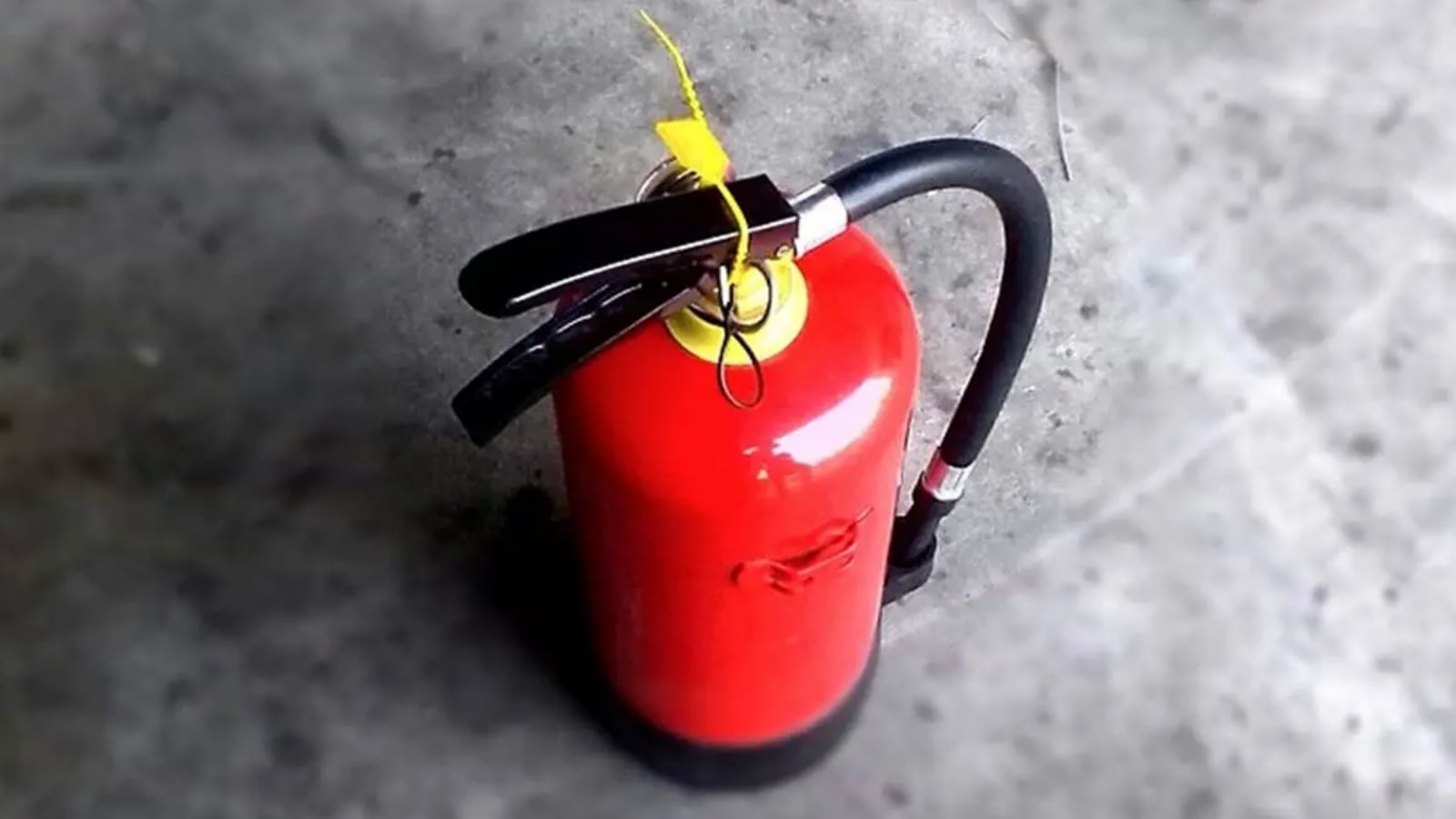 Smoke detectors, fire extinguishers could soon be mandatory at homes in Delhi | Delhi News