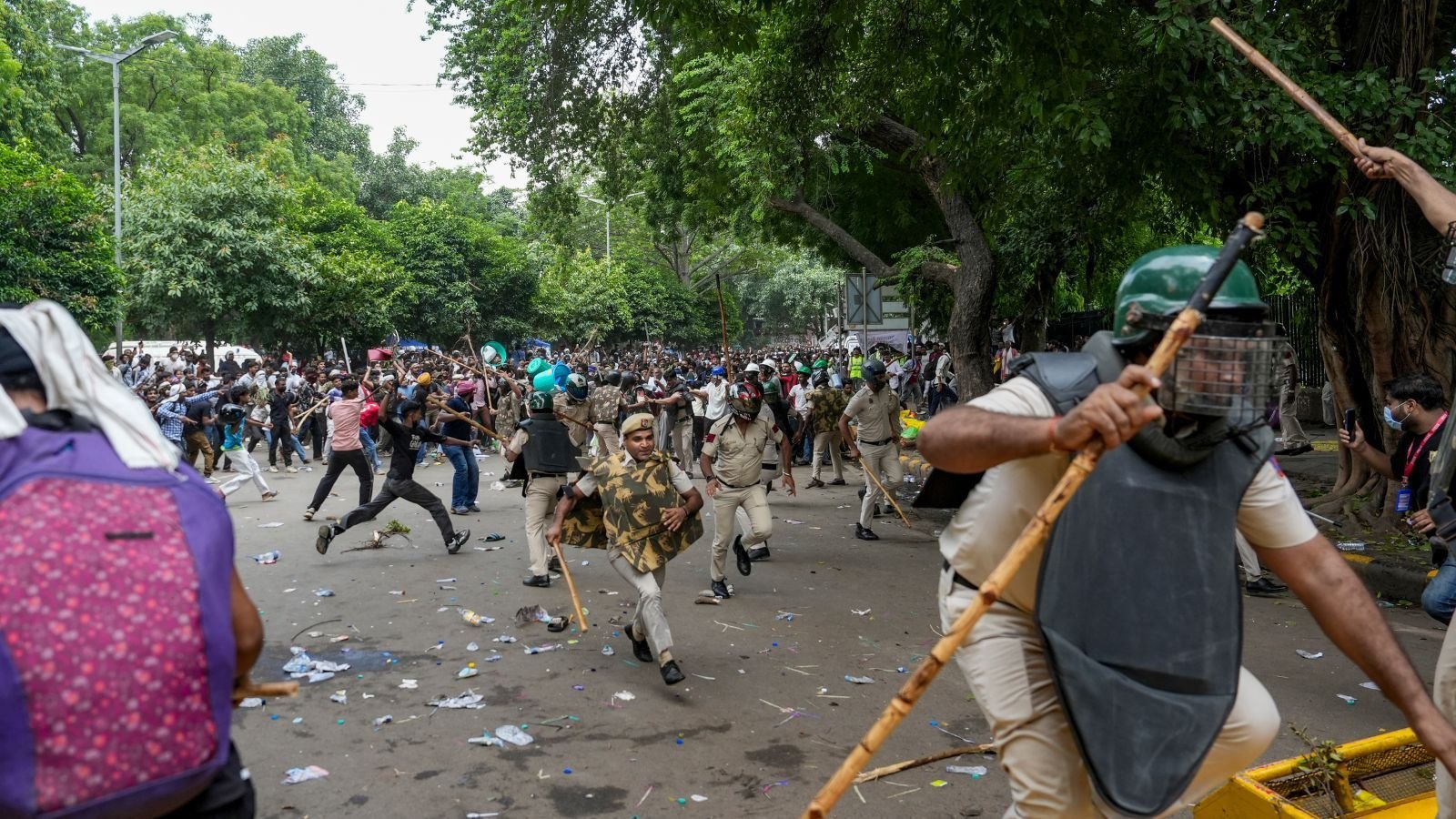 Amid CJP warning of protests again, Delhi Police welds barricades at Jantar Mantar | Delhi News