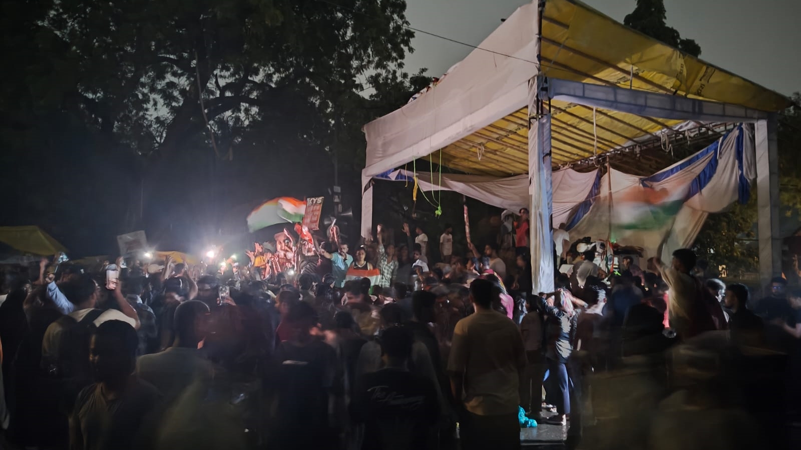 ‘Ready to be here till the end’: At midnight, protesters regroup at Jantar Mantar | Delhi News