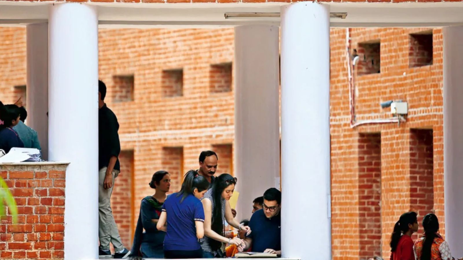 DU plans to scrap 6 programmes at College of Vocational Studies, replace them with ‘more popular’ courses | Delhi News
