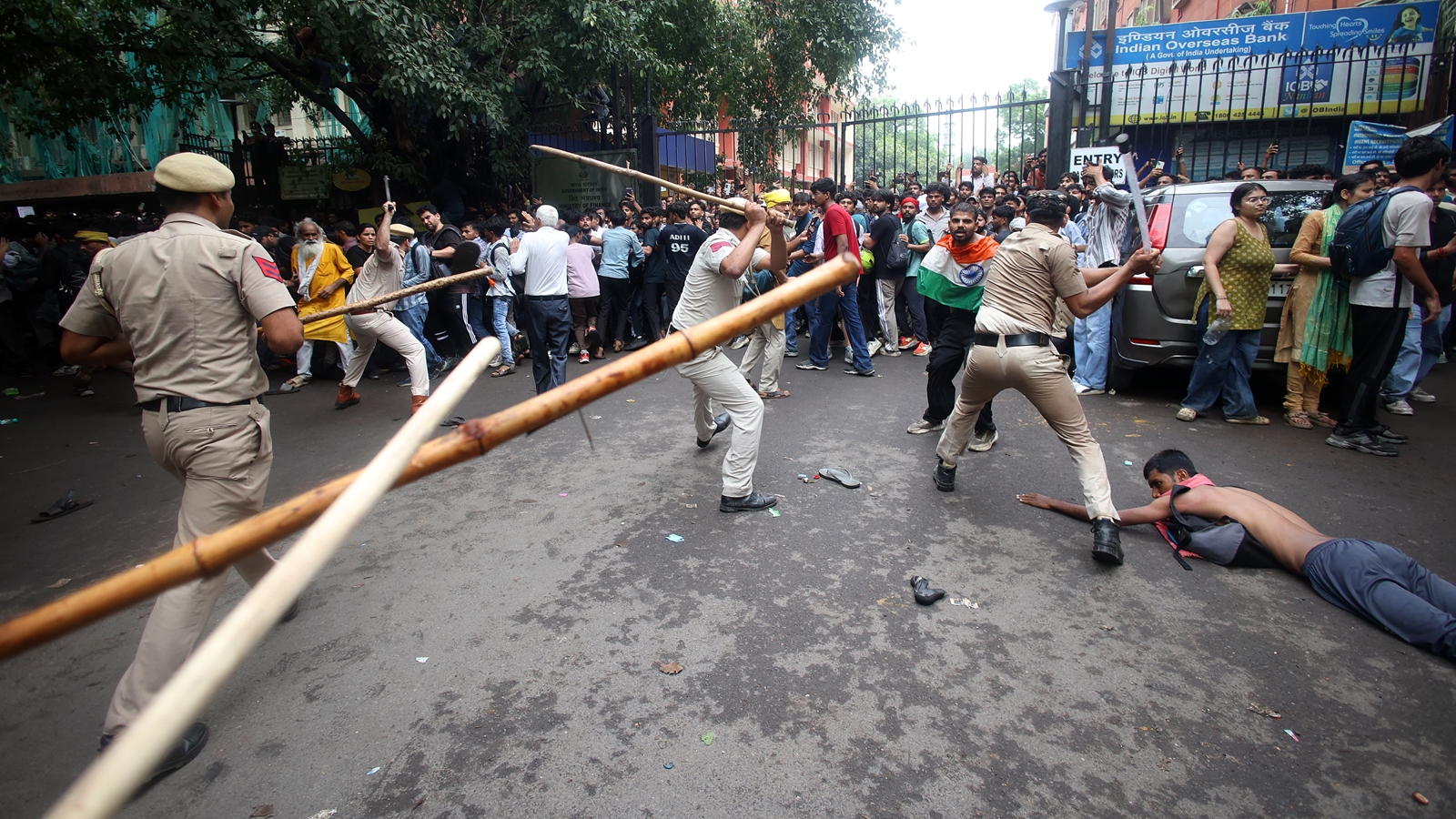 Protesters storm heart of Delhi, police use lathis and tear gas to stop march | Delhi News