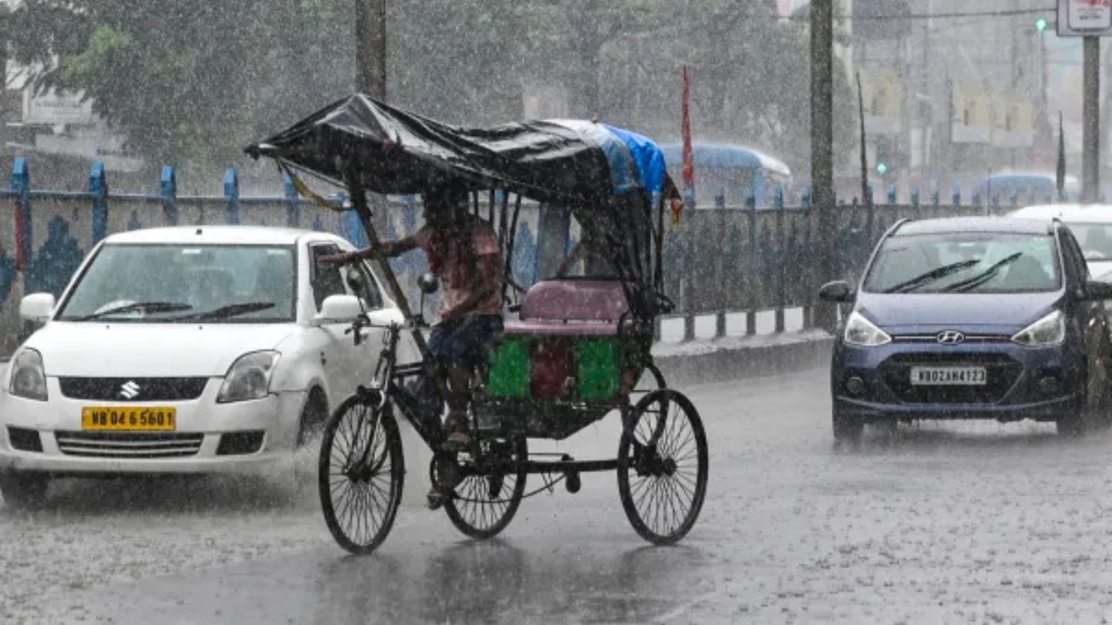 West Bengal weather: Bay depression triggers heavy rain, Kolkata under thunderstorm alert | Kolkata News