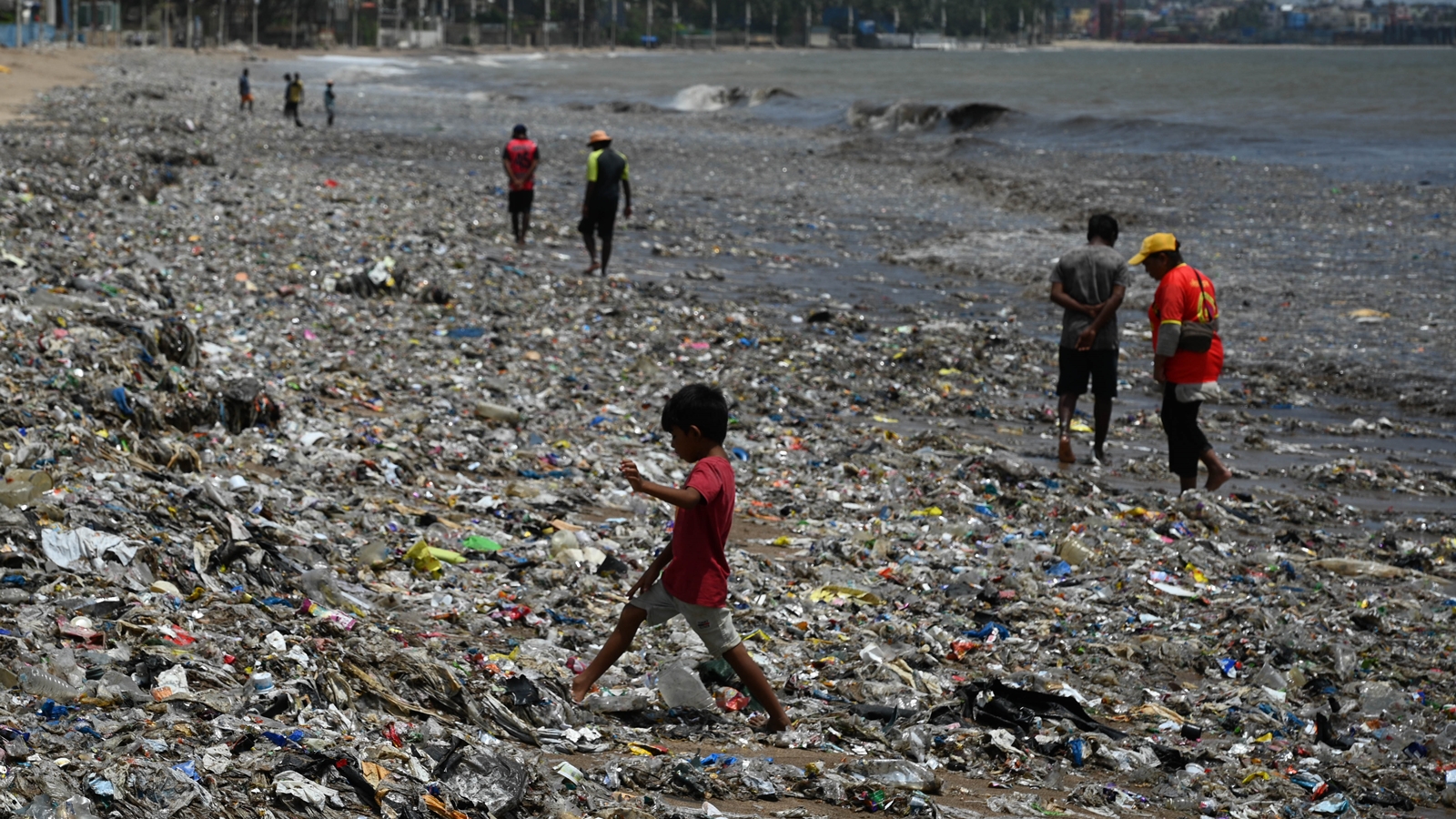 The sea returns Mumbai’s garbage: 2,500 MT washes ashore after heavy rains | Mumbai News