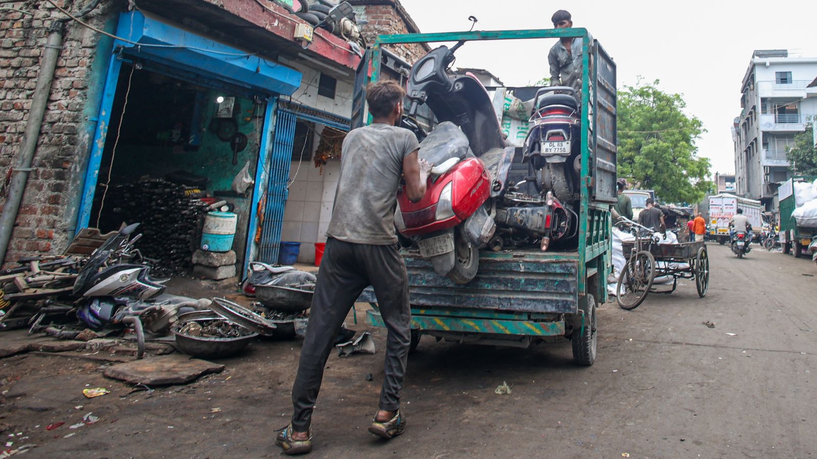 ‘We’ll lose our livelihood’: Delhi EV policy sparks anxiety in Karol Bagh’s repair hub | Delhi News