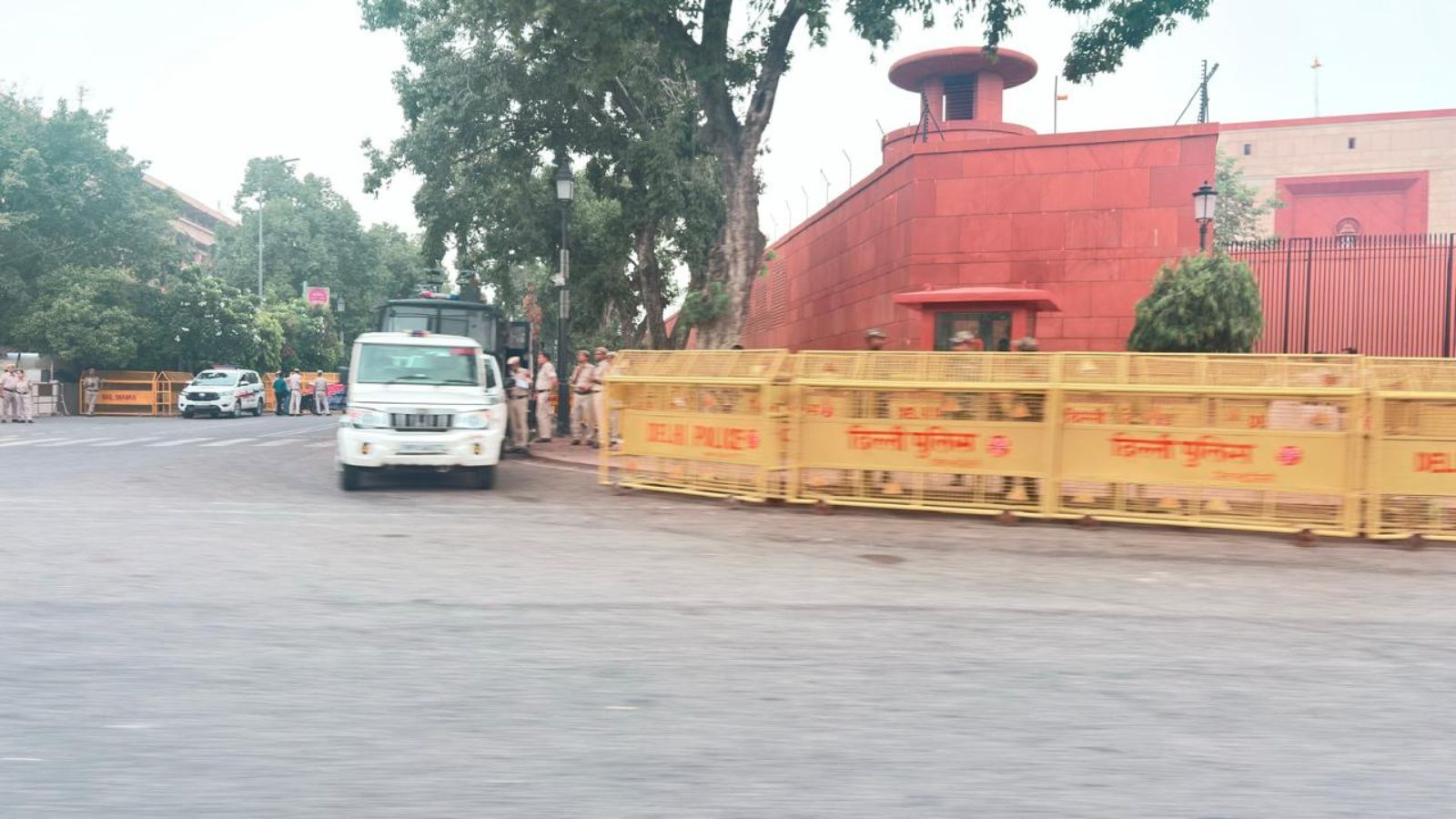 Delhi turns a fortress as CJP gears up for march: Riot control vehicles, barricades, security personnel stand guard | Delhi News