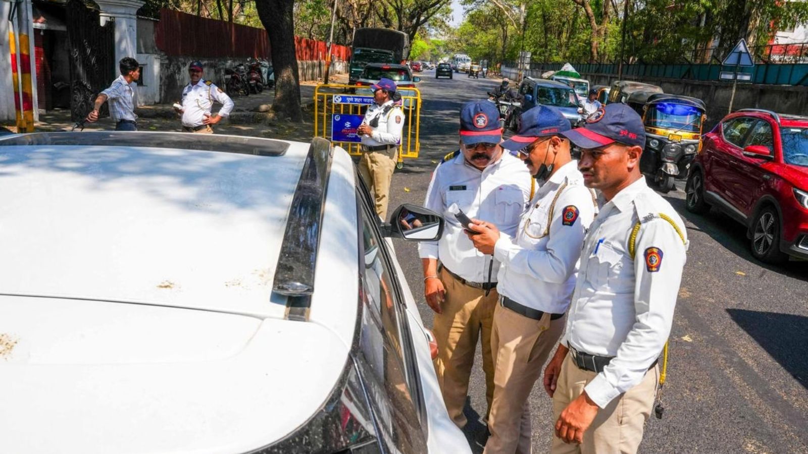 Pune traffic advisory: Roads closed, diversions for VBA protest march today | Pune News