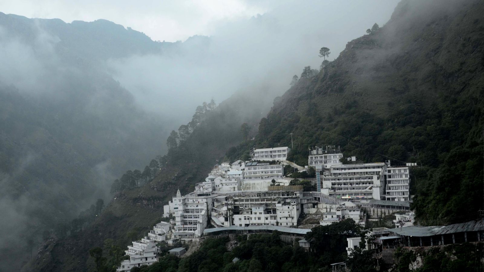 Amid Rs 500-crore donation row, Vaishno Devi Shrine Board reviews offerings system | India News
