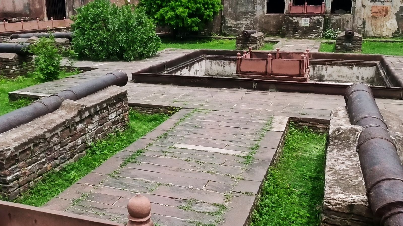 This historic cannon weighed 3.5 tonnes. Thieves still found a way to disappear with it | India News