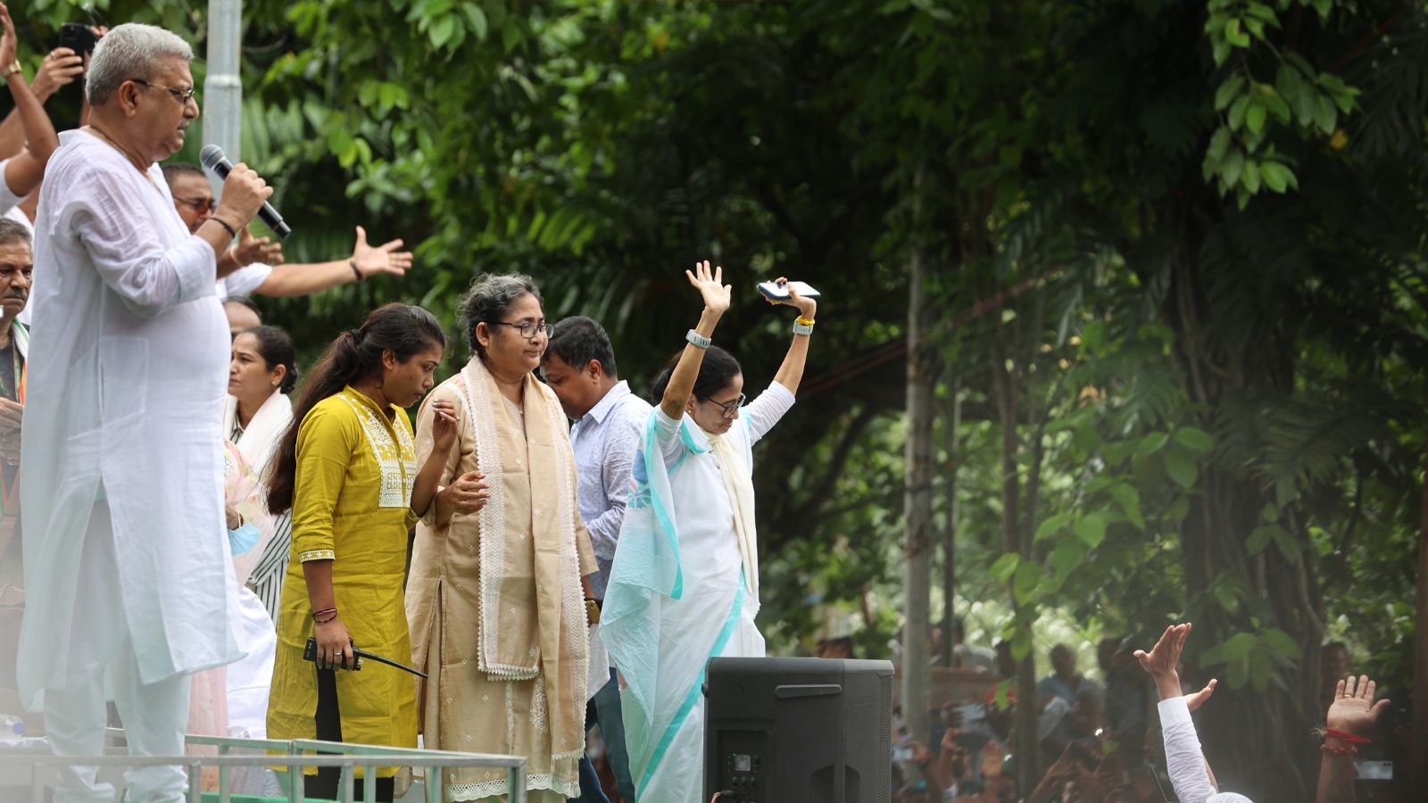 Kolkata police book Mamata’s TMC over road block during Martyrs’ Day meeting | Kolkata News