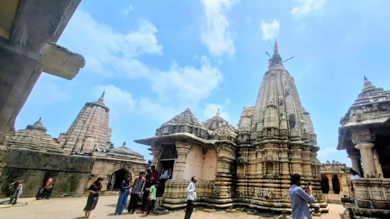 As Ayodhya seeks a CEO devoted to Ram, Maharashtra mandates the same for trustees of Ramtek temple | Mumbai News