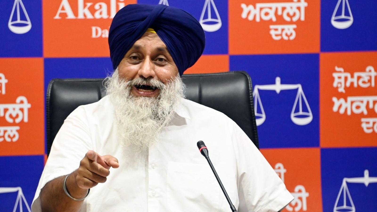 Punjab Police SIT summons Badal; he says ‘fresh drama by AAP govt’ | Chandigarh News