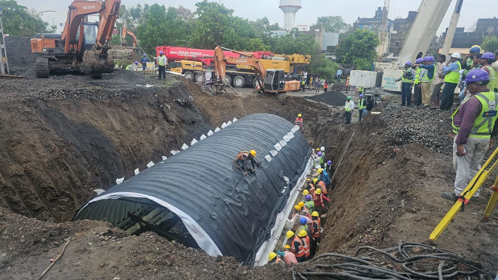 Surat’s Udhna station gets India’s first steel pedestrian underpass